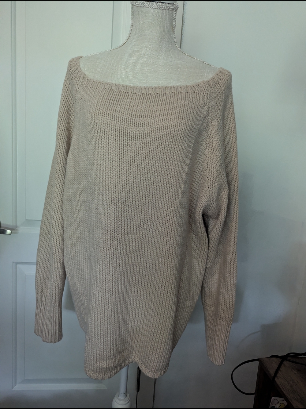 Women’s Oversized Scoop Neck Sweater - Cream
